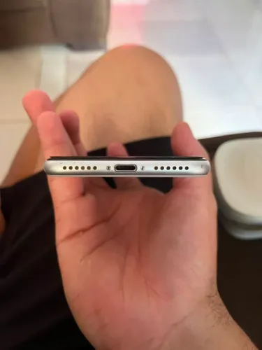 Troco IPhone SE em iPhone XR