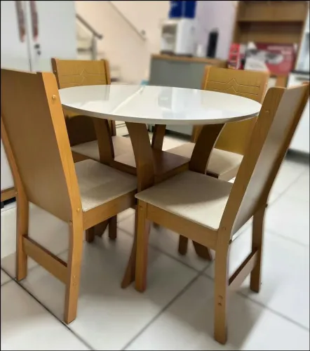 Mesa de Jantar 4 Cadeiras Ayla- Nova e embalada!!