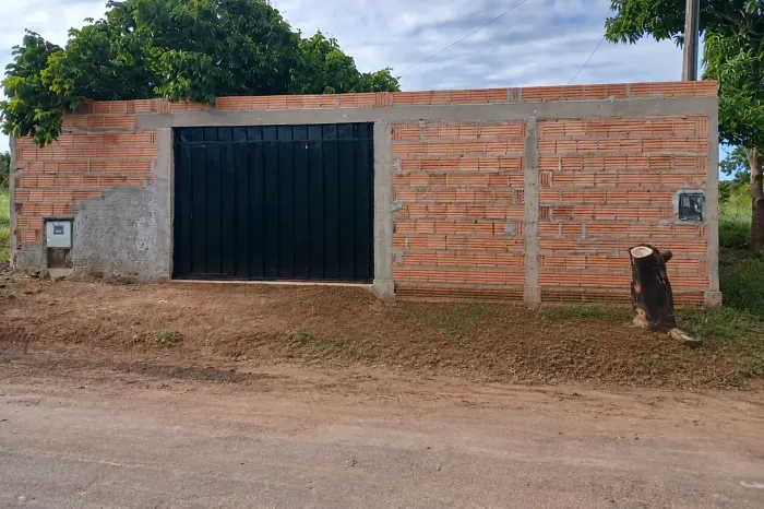 Casa pra vender em luzimangues
