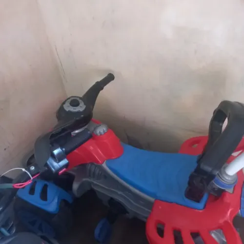 Vende se as duas motinhas uma e elétrica 