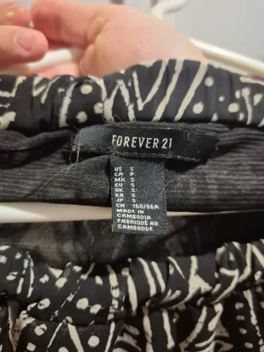 Saia Forever21 original com transparência - P
