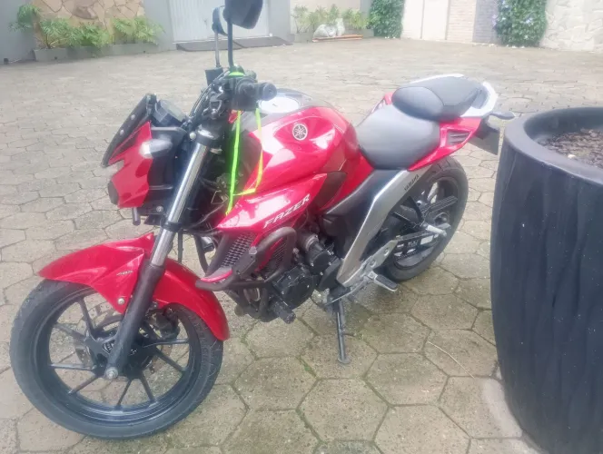 Fazer 250