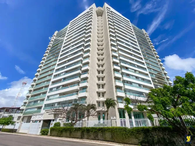 Apartamento com 2 suítes e 2 varandas no Cocó