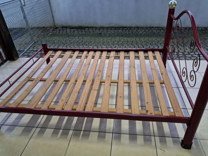 Cama metal casal 1.38 ( USADO) entrega grátis