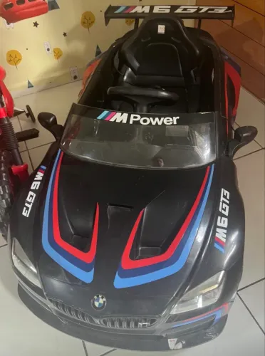 Vendo carrinho elétrico , divido em até 10x no cartão