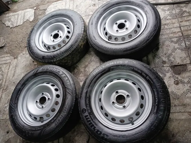 Rodas 13 furacão 4x100  gm volgs fiat Renalt