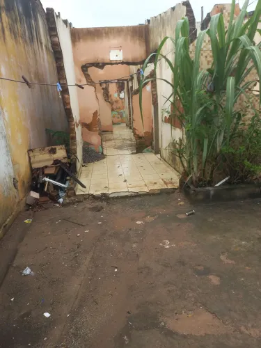 Terreno com prte construção