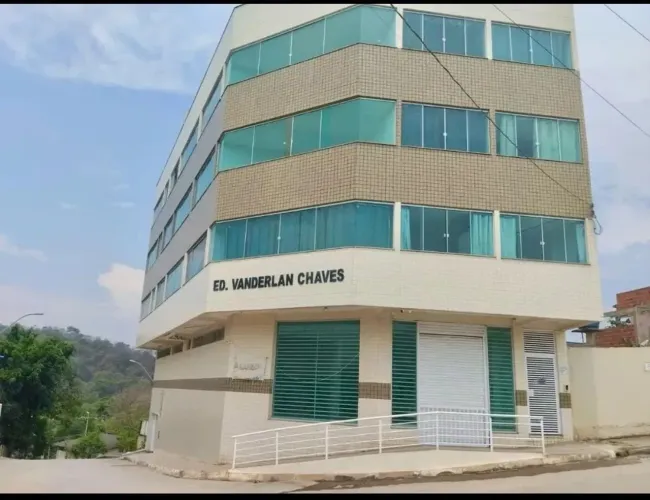 Vende prédio de 6 andares no Setor Habitacional Fercal
