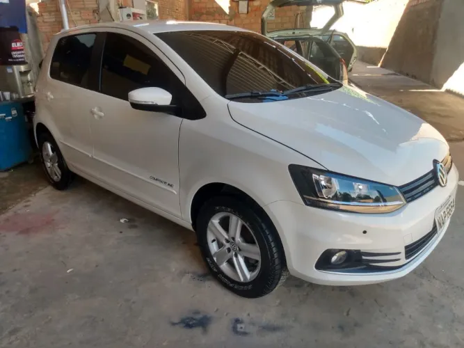 Volkswagen Fox Comfortline 1.0 Flex 12V 5P 2016
