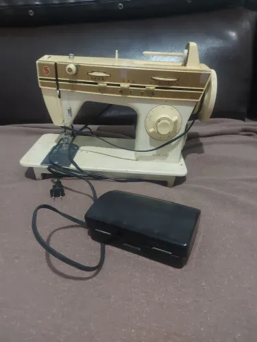 Maquina de costura