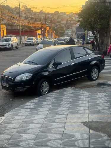 Fiat Linea Essence Dualogic 1.8 Flex 16V 4P 2012