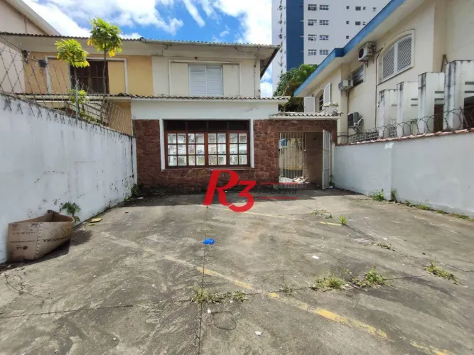 Sobrado com 3 dormitórios à venda, 346 m² por R$ 4.640.000,00 - Boqueirão - Santos/SP