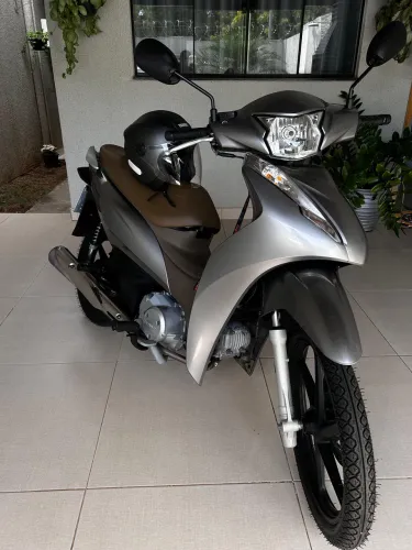 BIZ 125 2018/19 Única dona.