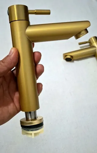 Torneira Banheiro Inox Premium Dourada * 1 unidade* 