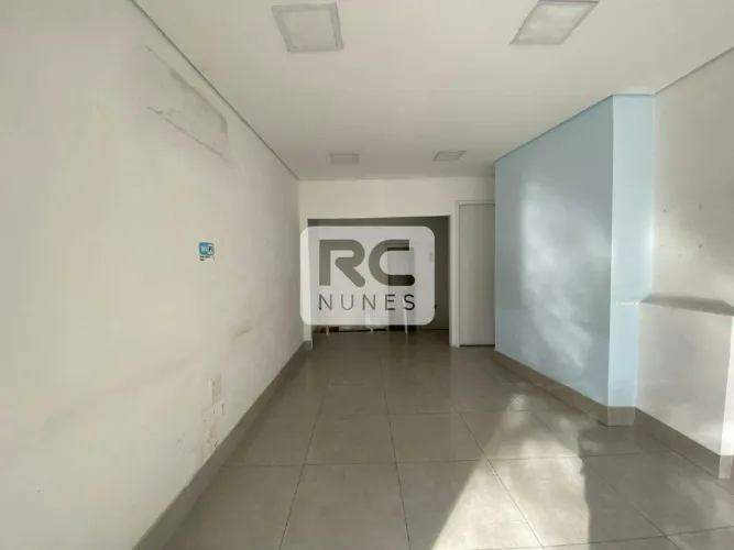 Loja de rua com área de 22m², porta de aço automática no bairro Carmo, Belo Horizonte/MG