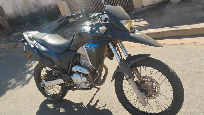 XRE 300 2015