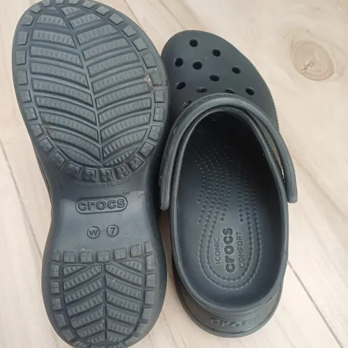 Crocs original tamanho 35