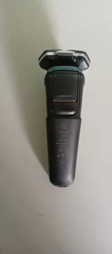 Barbeador Elétrico Power Adapt Philips auto afiável, à prova d?água