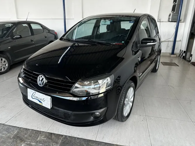 Volkswagen Fox 1.6 MI Total Flex 8V 5P 2013