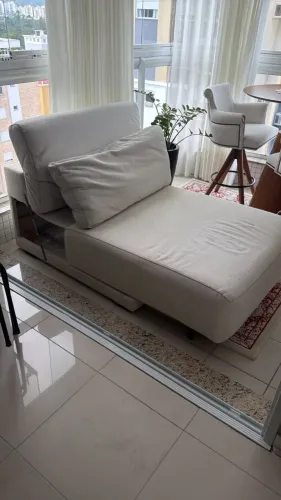 Sofá-cama chaise | Excelente estado | Cedro Móveis | Itacorubi