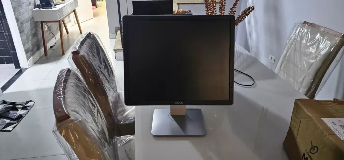 Monitor dell alta definição 19p