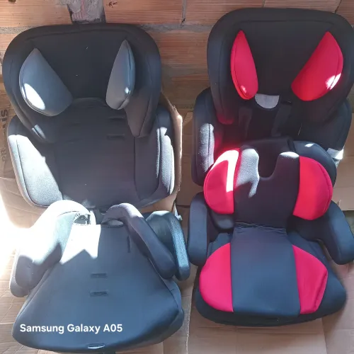 2 cadeiras infantis para automóvel, para grupo 1, (9 a 18kg).