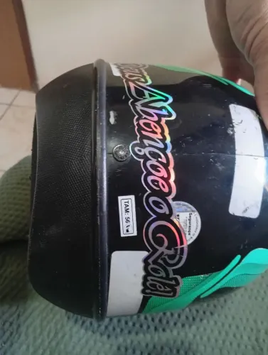 Capacete tamanho 56 