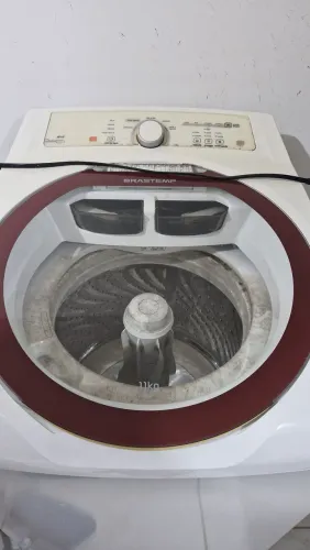 Maquina de lavar roupas 