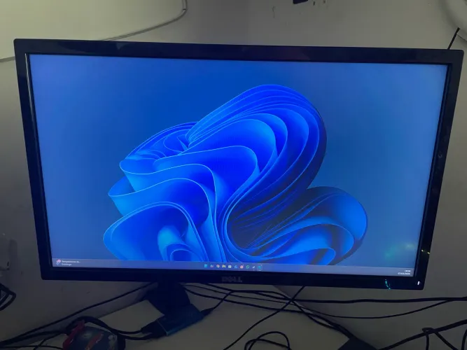 Monitor Dell 22 + Braço Articulado 