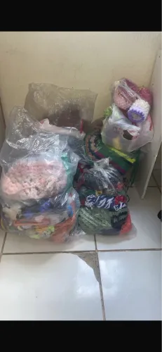Vendo bolsas e chaveiros de artesanatos