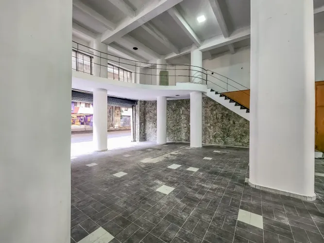 Loja de rua para venda e locação em Santa Cecília, 255m²