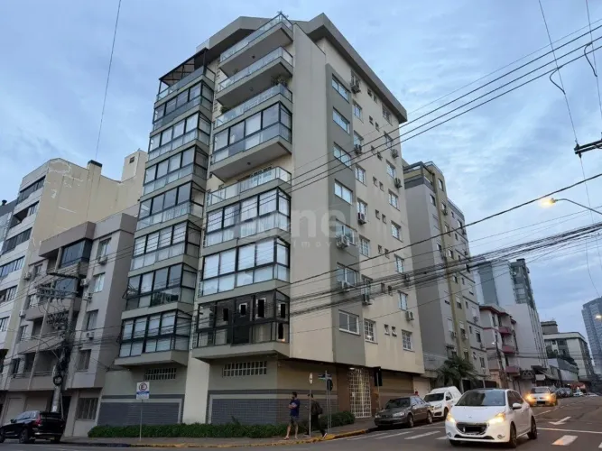 Apartamento à venda no centro de Passo Fundo.