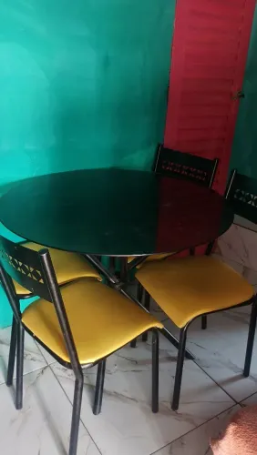 Mesa vidros fumê 4 cadeira sem nova