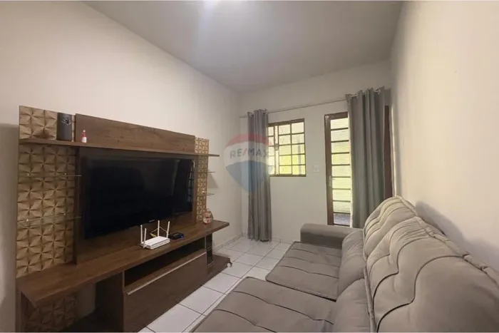 Casa a venda com 1 dormitório no Bairro Jardim Ouro Verde em Limeira - SP R$ 230.000,00