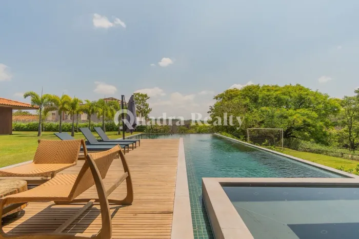 Casa contemporânea no Condomínio Haras Larissa