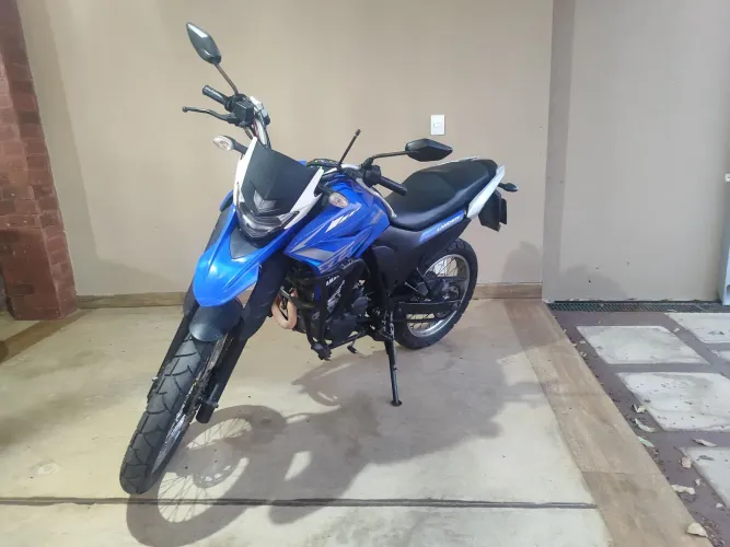 XTZ Lander 250 2021