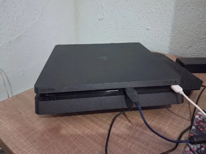 Ps4 slim 1tb