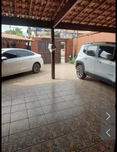 Casa com piscina 6 vagas na garagem muito aconchegante rua fechada com portão eletronico