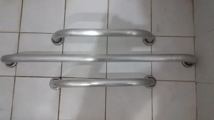 Hospitalar. Barras de Apoio para Banheiro.