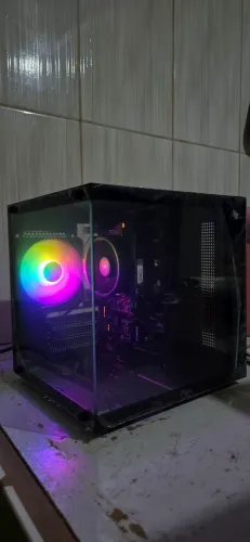 ?PC GAMER RYZEN 5 3400G + 16GB RAM | GABINETE AQUÁRIO?