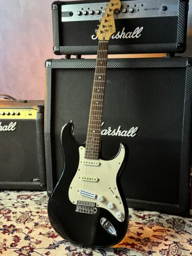 Guitarra Tagima 735 handmade