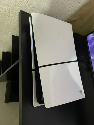 Vendo playstation 5 mídia digital seminovo com manete