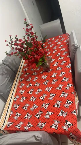 Mesa de jantar com 6 cadeiras 