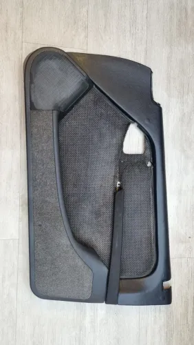 Forro de porta Omega Lado Passageiro