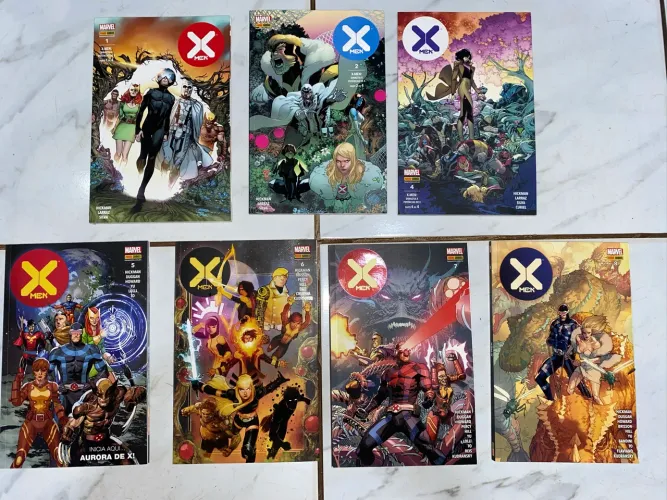 Saga dos X-men de Jonathan Hickman. Volumes 1, 2, 4, 5, 6, 7, 8.