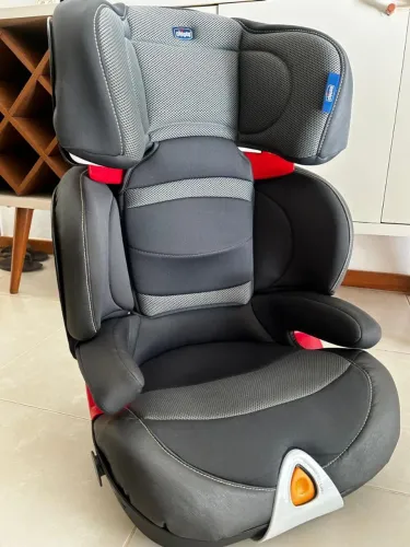 Cadeira Auto Bebês Oasys 2-3 Fixplus Evo Preta Chicco (Usado)