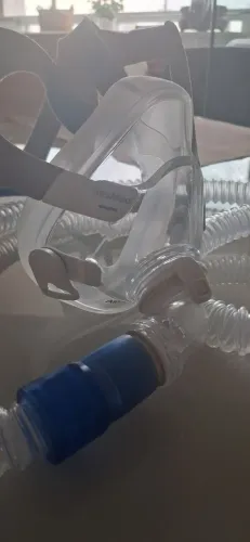 Res Med AirFit F20 NOVO CPAP