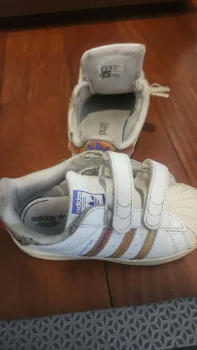 Tenis Adidas superstar n23