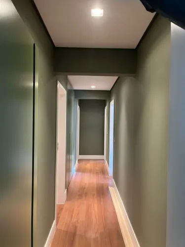 Pintor, gesso, Drywall e molduras.