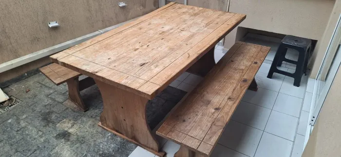 Mesa madeira maciça